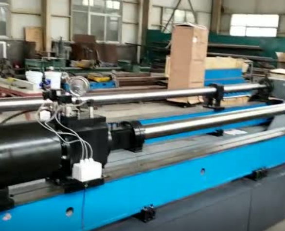 高速枪实验现场